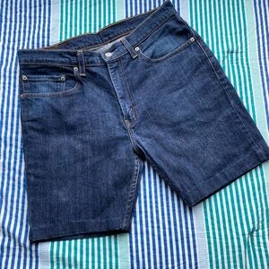 Levi’s Sz 33 cut off jeans shorts 6.5” inseam